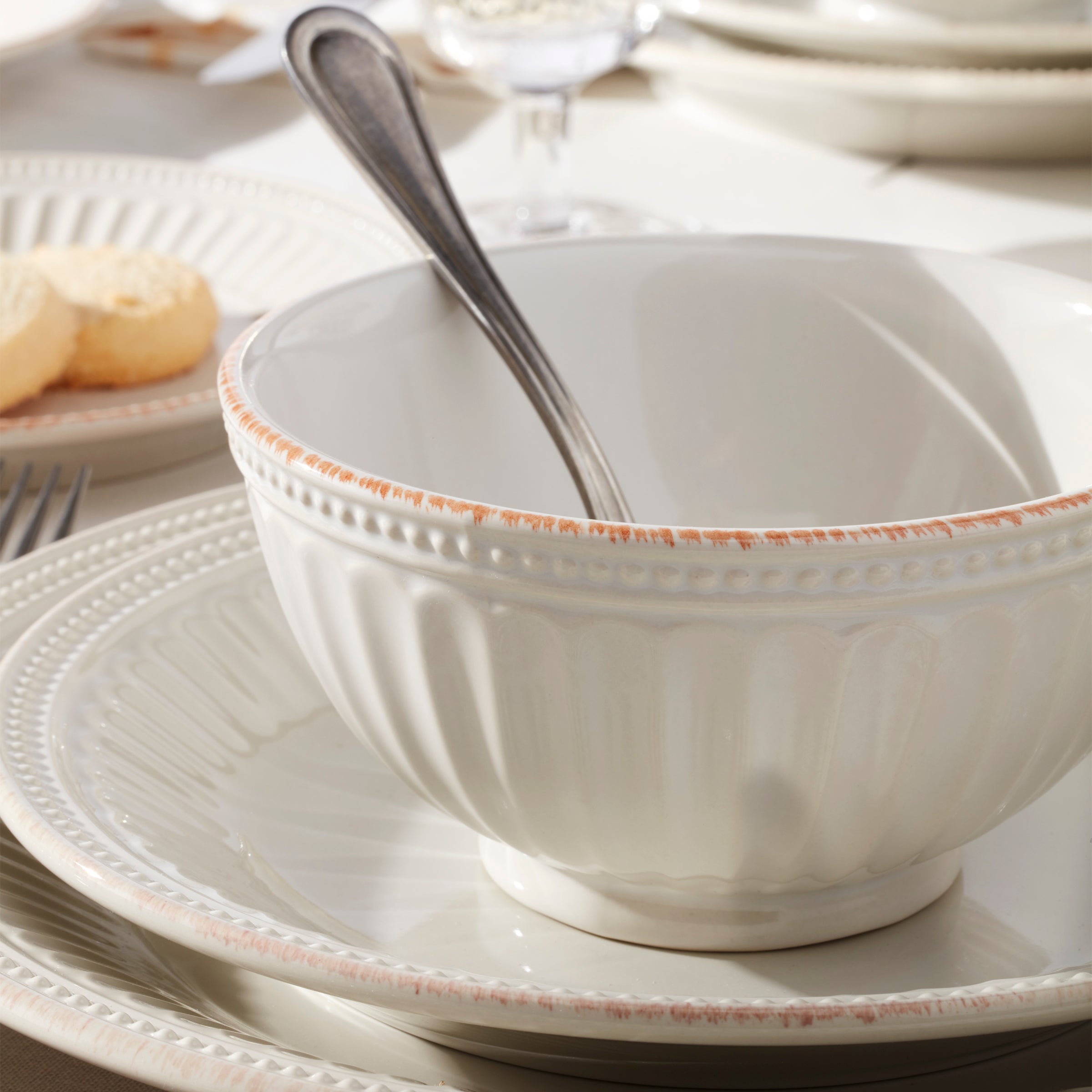 French Perle Groove 18-Piece Dinnerware Set